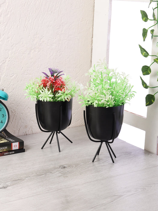 Black Metal Planter with Stand (Set of 2)